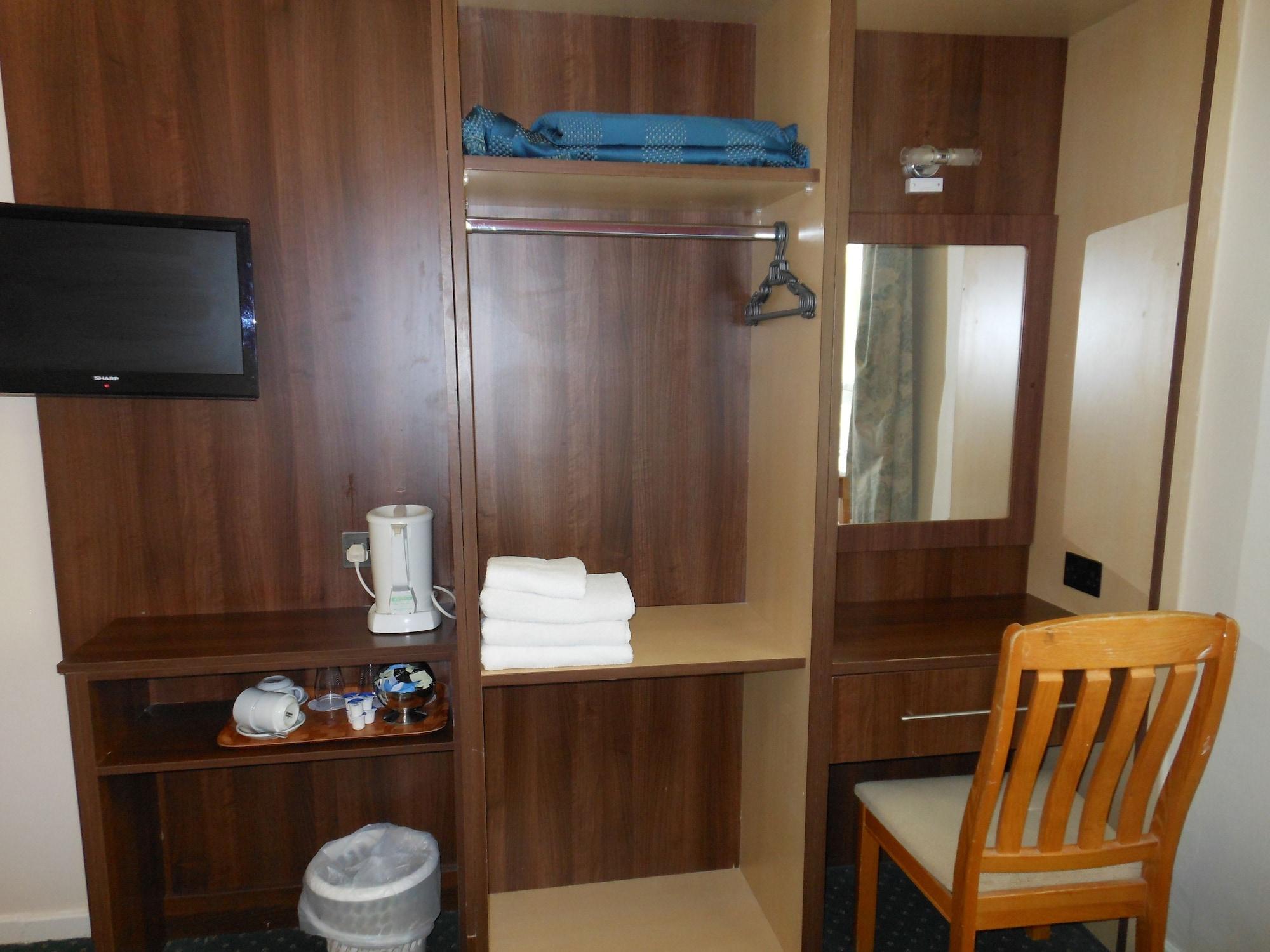 The Gatwick White House Hotel Horley Ngoại thất bức ảnh