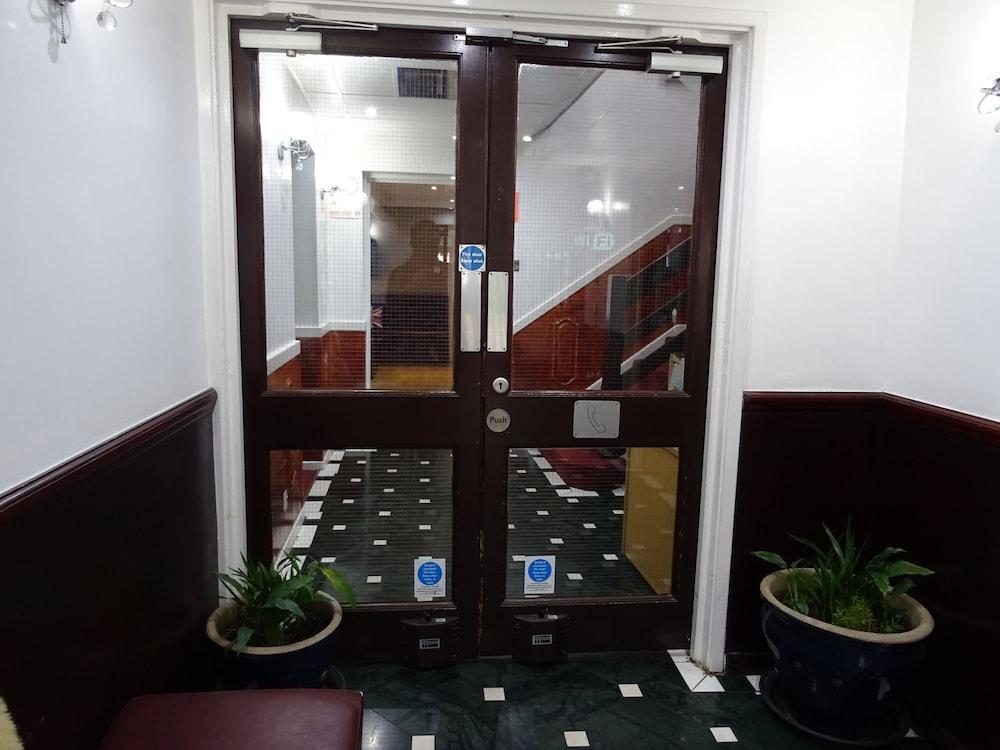 The Gatwick White House Hotel Horley Ngoại thất bức ảnh