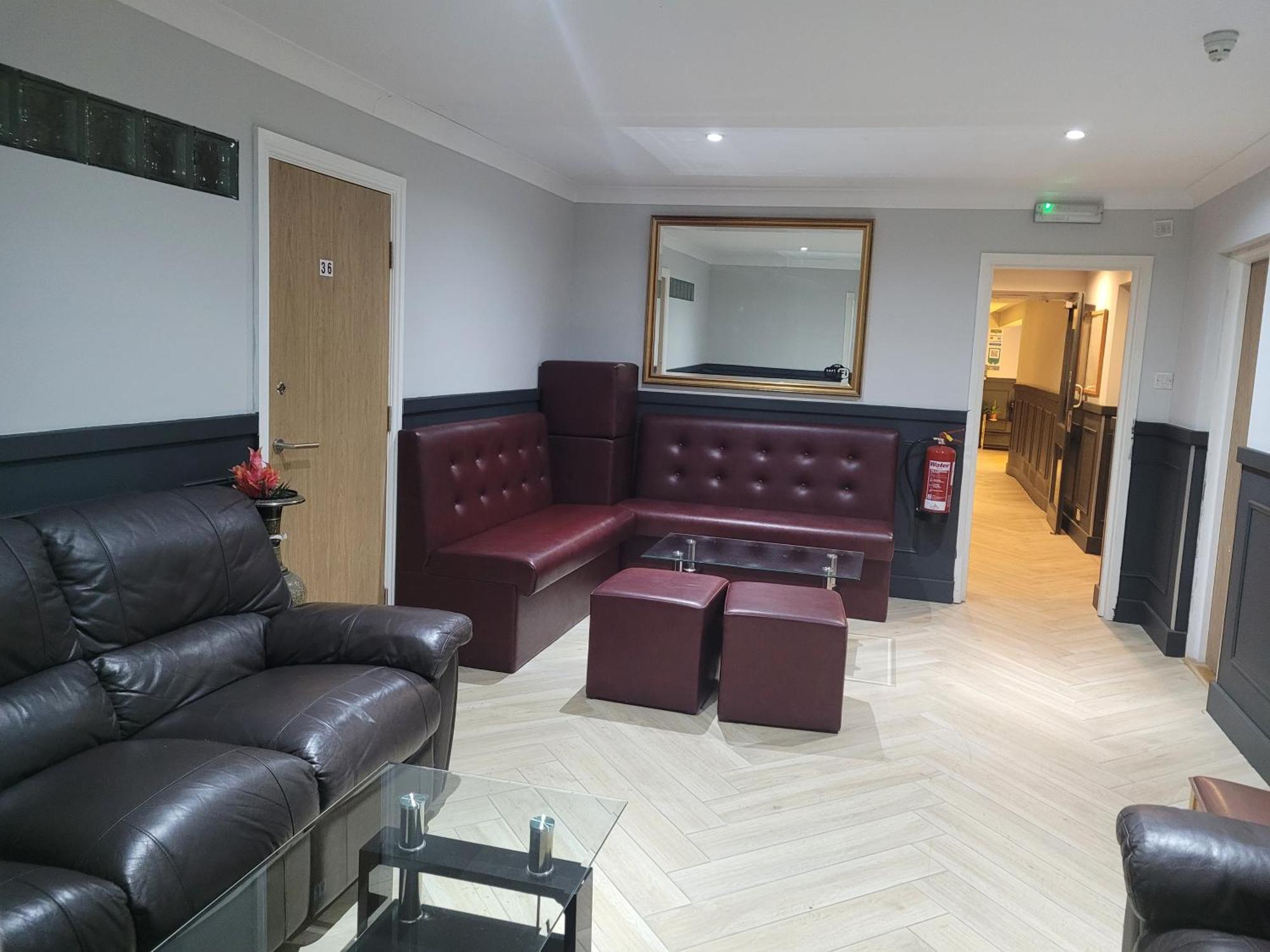 The Gatwick White House Hotel Horley Ngoại thất bức ảnh