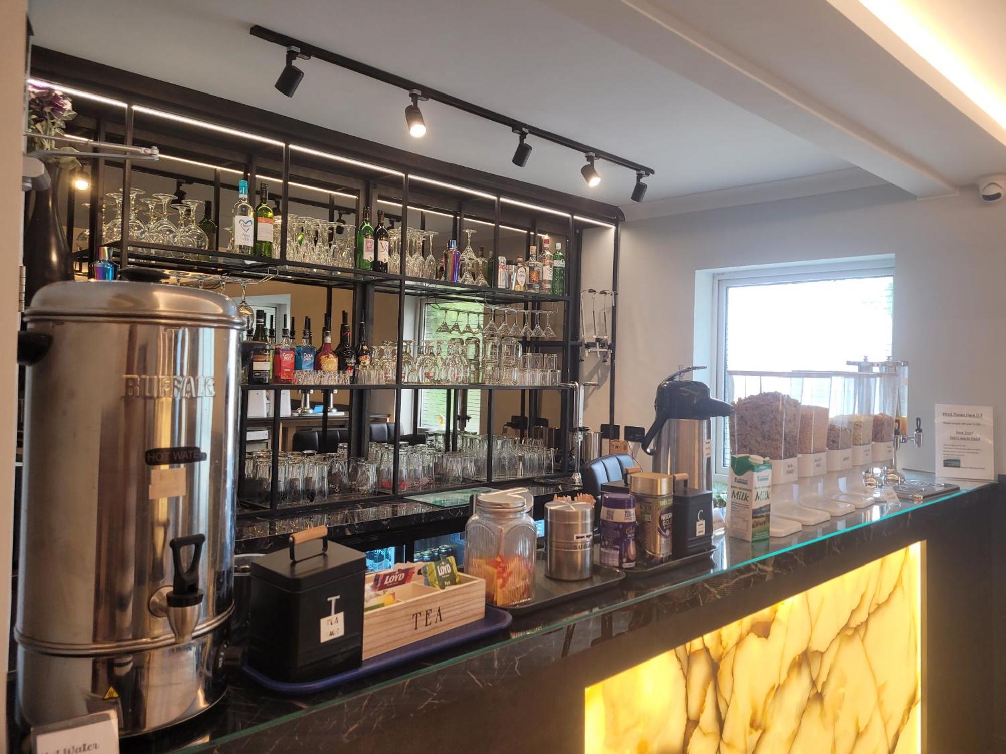 The Gatwick White House Hotel Horley Ngoại thất bức ảnh