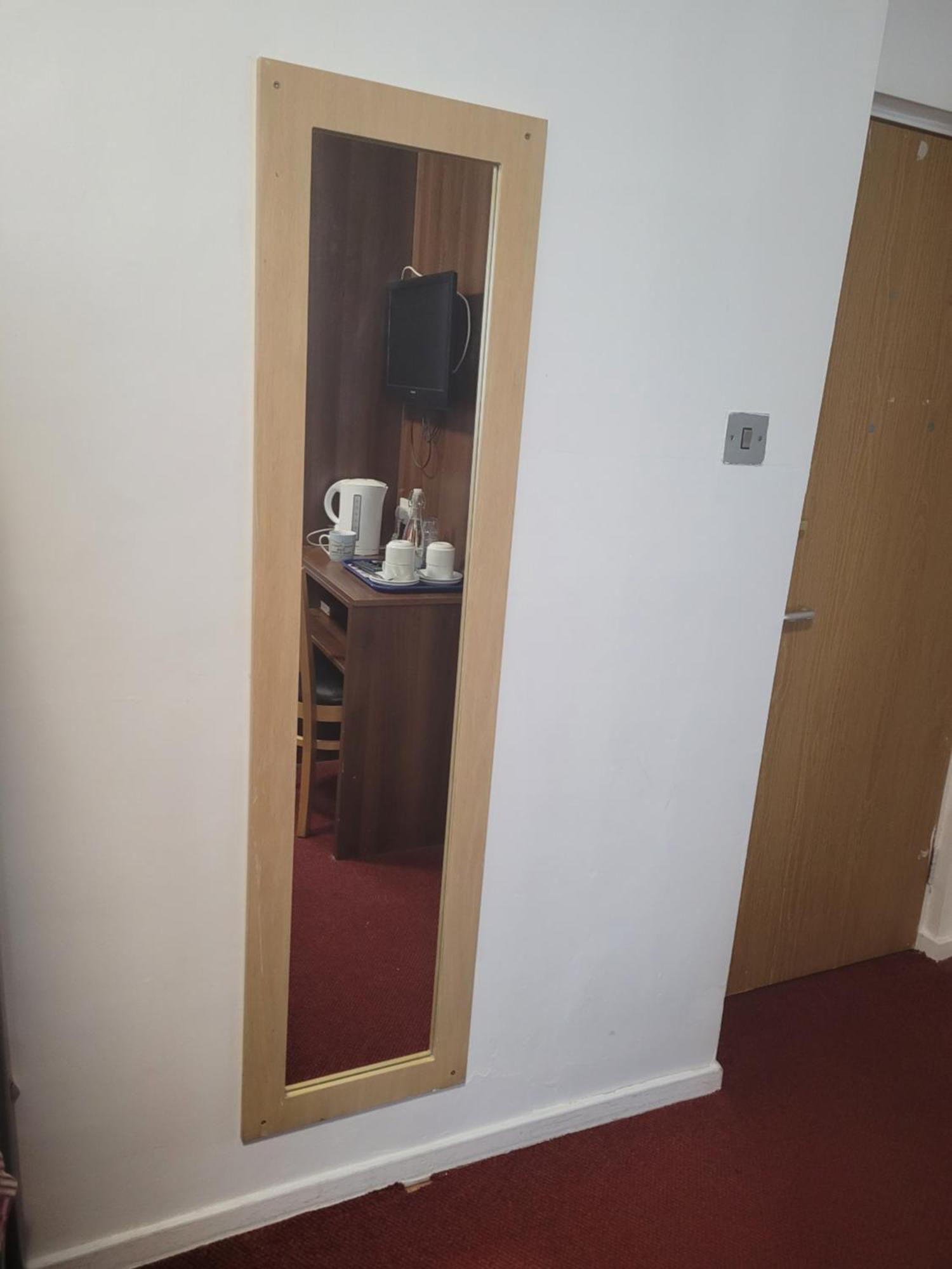 The Gatwick White House Hotel Horley Ngoại thất bức ảnh