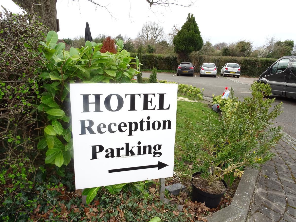The Gatwick White House Hotel Horley Ngoại thất bức ảnh
